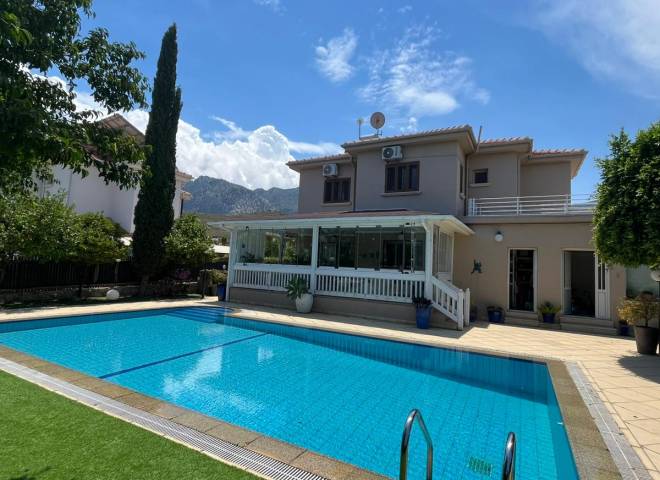 For Rent – Ultra-luxury Villa In Yeşi̇ltepe / Kyrenia